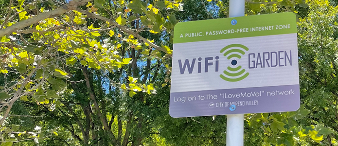 Photo of WiFi Garden sign to login into the ILoveMoVal network.